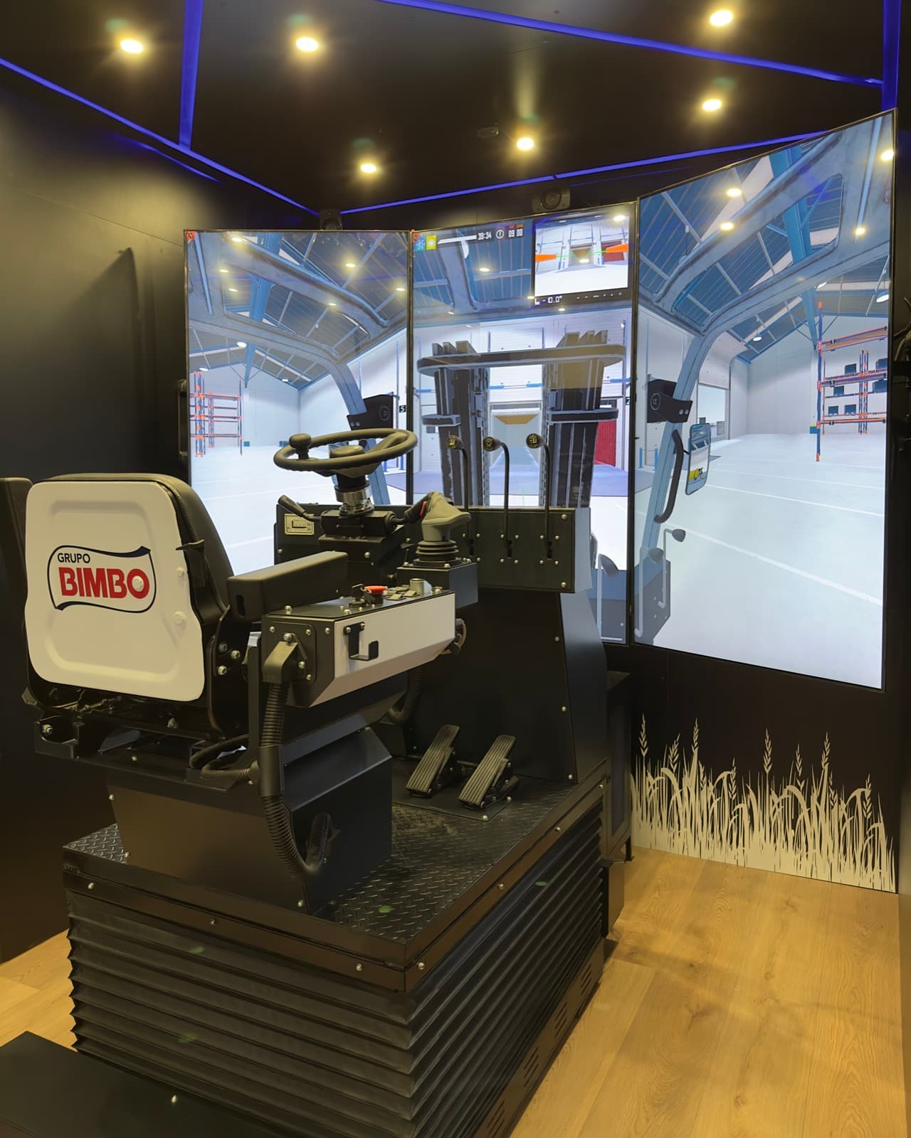 Grupo Bimbo operator training on the APEX forklift simulator