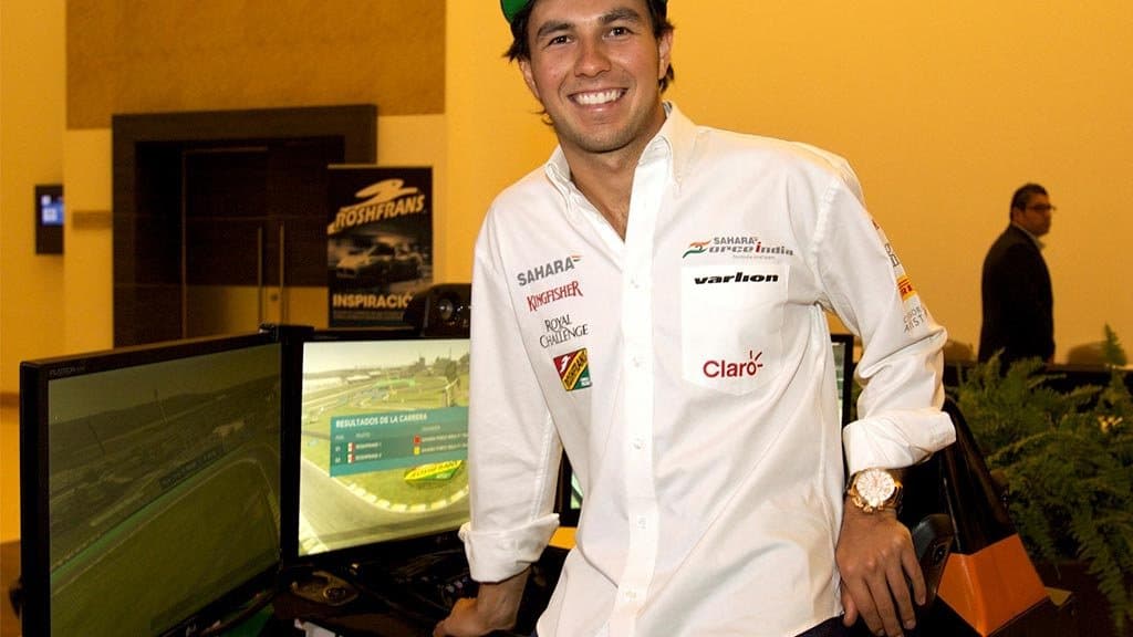 Simulador de carreras APEX con Checo Pérez
