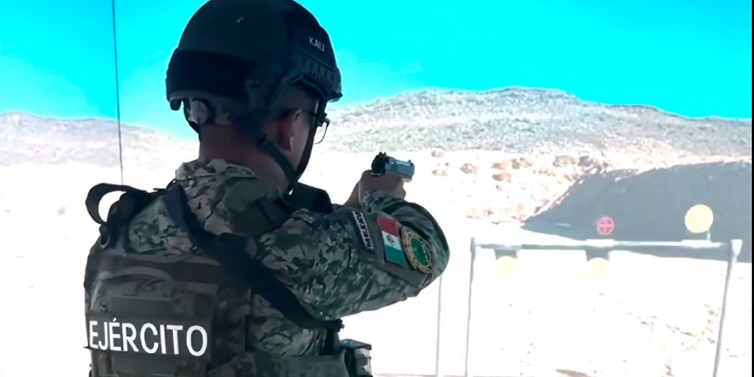 Use-of-force scenario in the firearms training simulator