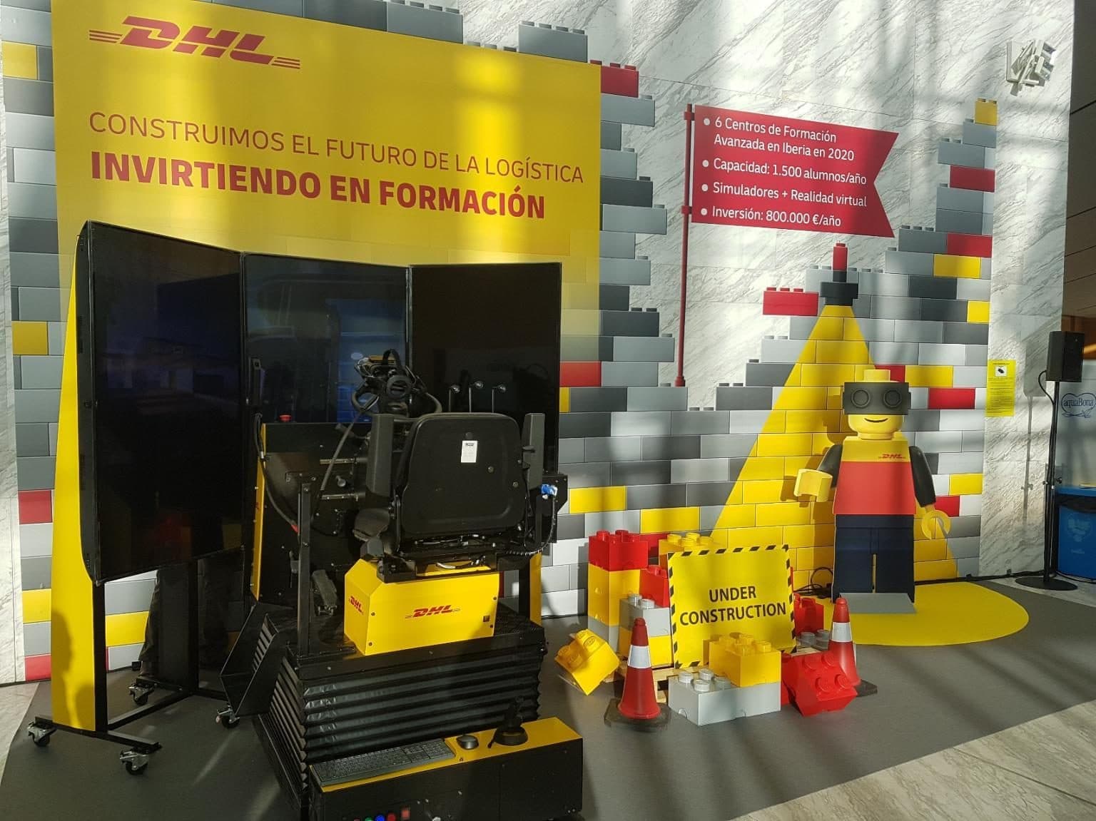 Simulador de transporte APEX en la operación logística de DHL