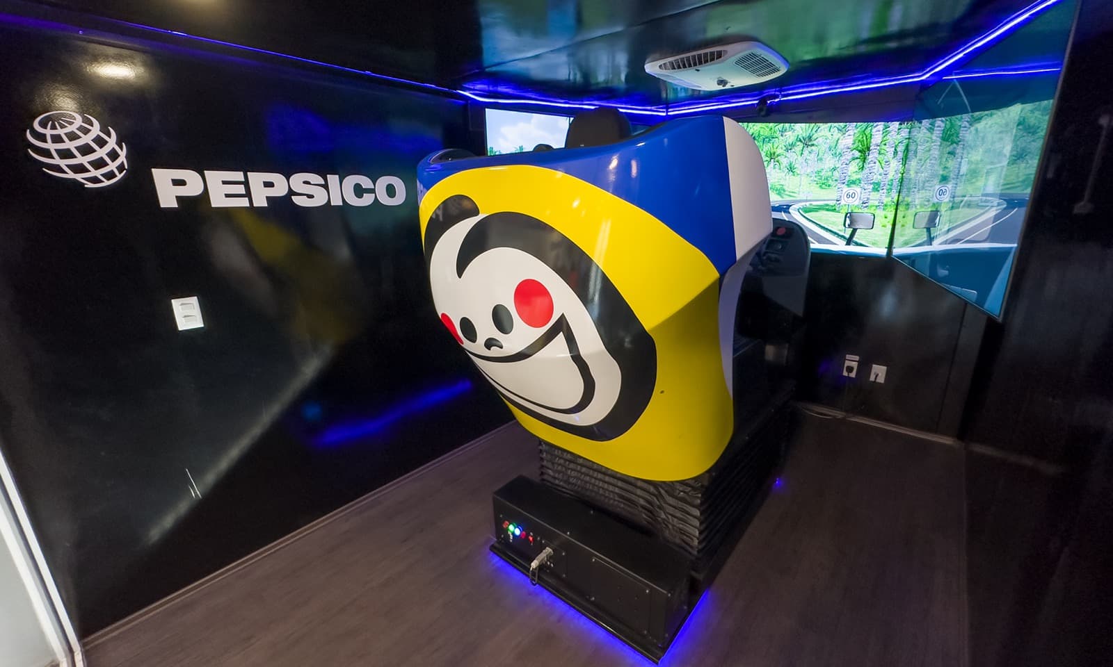Simulador de transporte APEX en centro de capacitación de PepsiCo
