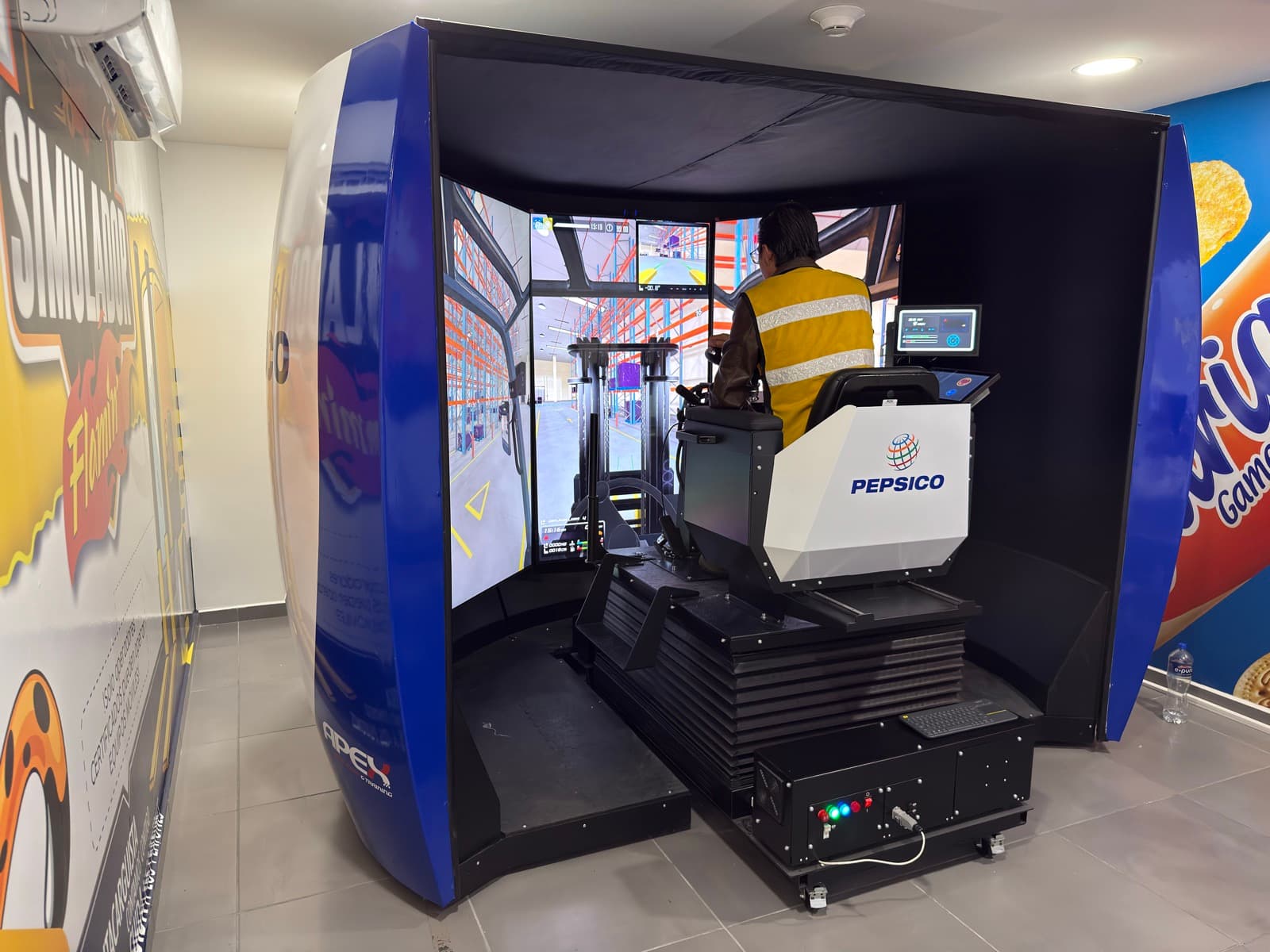Simulador APEX en centro de capacitación de PepsiCo