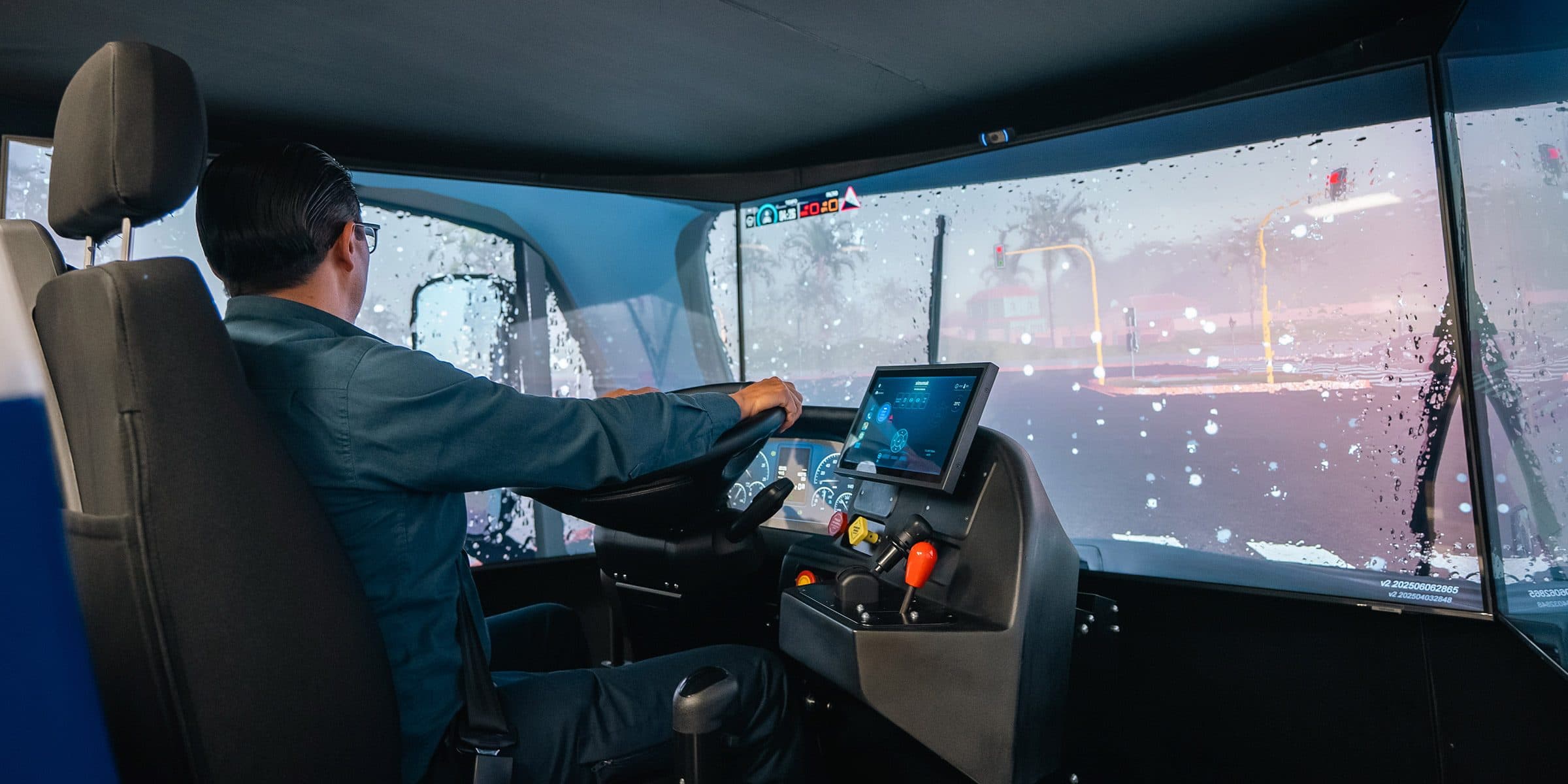 Escenario de lluvia y visibilidad reducida en el simulador de autobús APEX