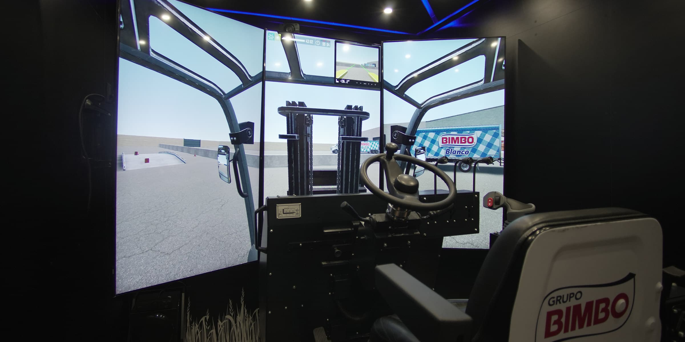 Simulación de un siniestro real reproducido en el simulador de montacargas APEX