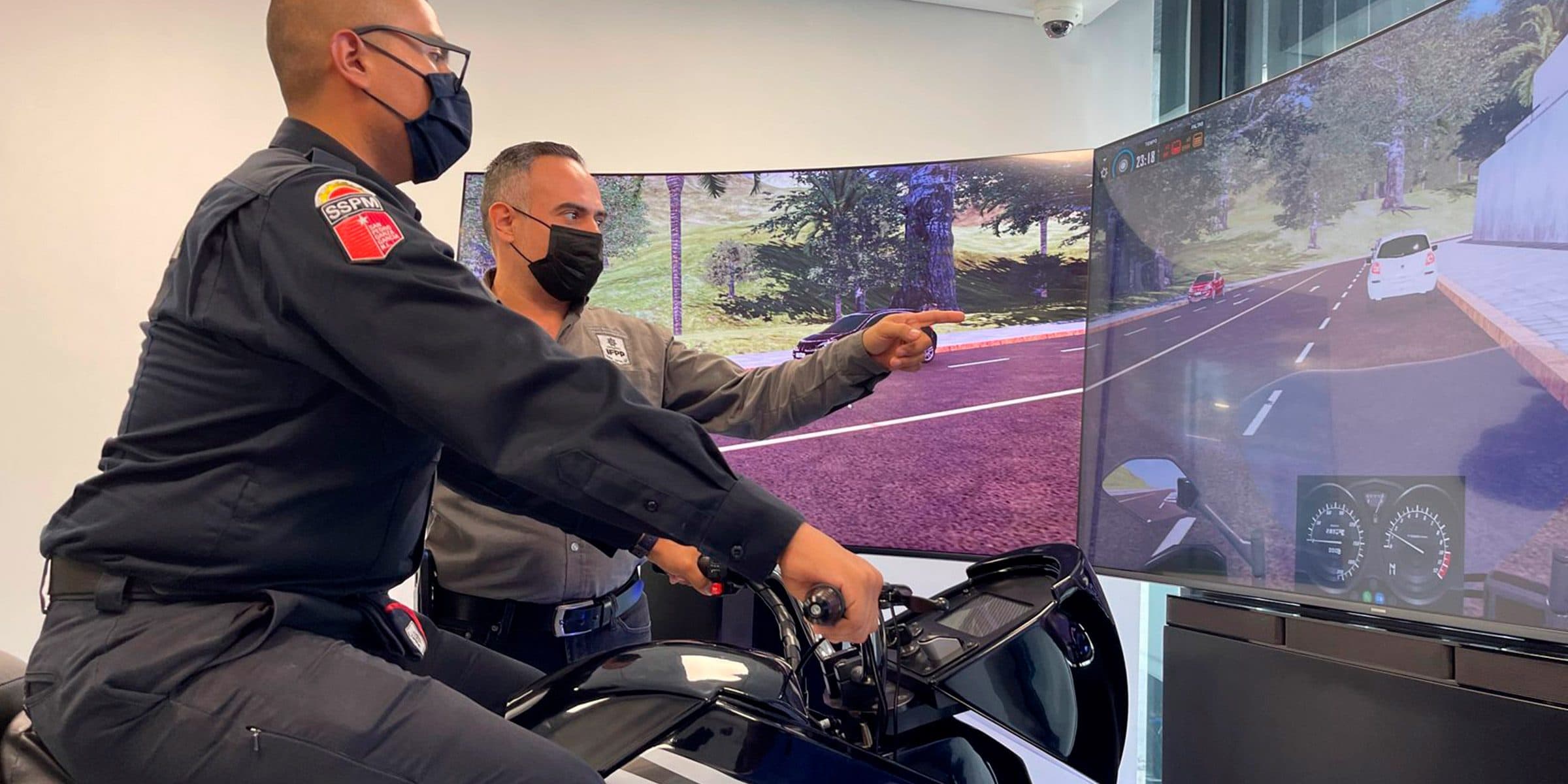 Simulación de un siniestro real reproducido en el simulador de motocicleta APEX